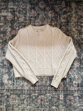 Hollister Cropped Cream Cable Knit Sweater